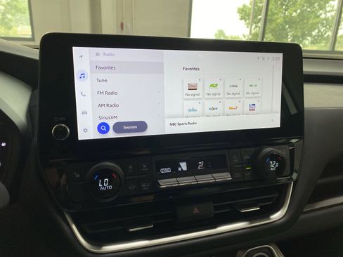Certified 2025 Toyota Grand Highlander AWD Hybrid image 14