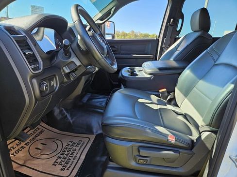 Used 2024 RAM 5500 Tradesman w/ Chrome Appearance Group image 7