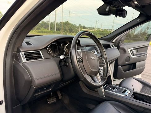 Used 2018 Land Rover Discovery Sport SE AWD/4WD image 24