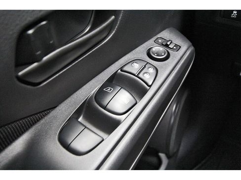 New 2025 Nissan Kicks Play S image 15