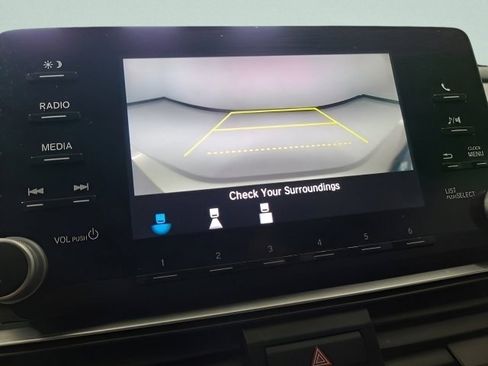 Used 2019 Honda Accord LX image 29