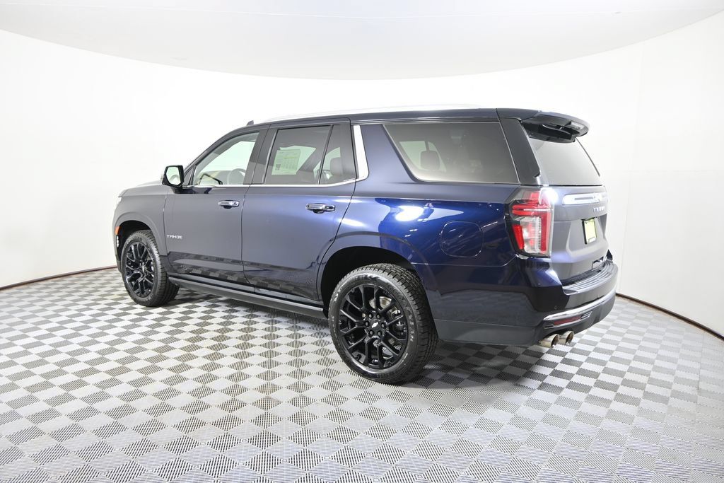 Used 2024 Chevrolet Tahoe Premier w/ Premium Package AWD/4WD image 4