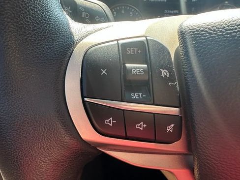 Certified 2023 Ford Explorer XLT w/ Equipment Group 202A RWD image 15