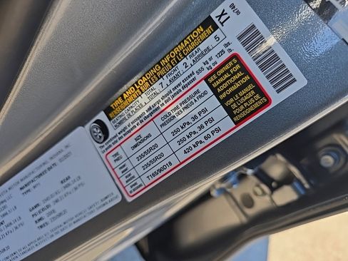 Used 2025 Toyota Highlander Platinum image 8