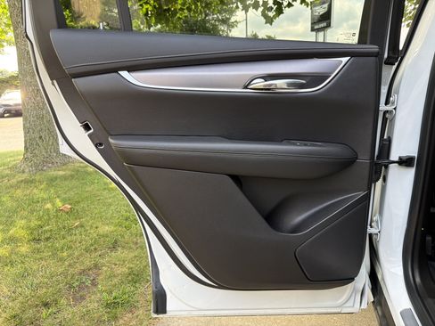 Used 2022 Cadillac XT6 Luxury FWD image 28