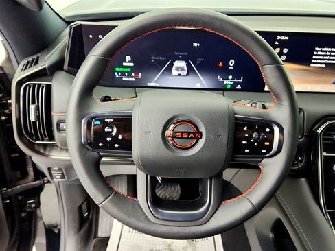 Used 2025 Nissan Armada PRO-4X AWD/4WD image 13