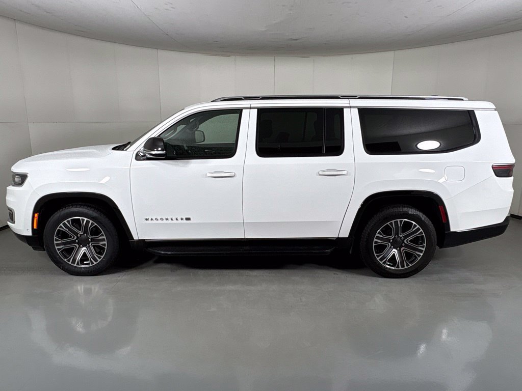 Used 2024 Jeep Wagoneer L Series II RWD image 5