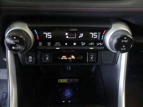 Used 2024 Toyota RAV4 XSE w/ Weather Package AWD/4WD image 17