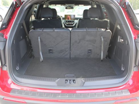Used 2026 Ford Explorer ST-Line w/ ST-Line Street Pack RWD image 14