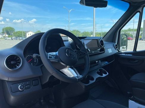 New 2026 Mercedes-Benz Sprinter 2500 image 14