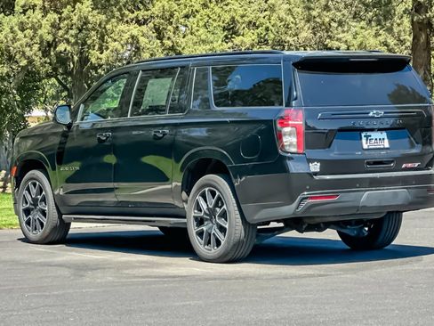 Used 2024 Chevrolet Suburban RST w/ Luxury Package AWD/4WD image 6