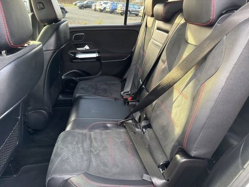 Used 2020 Mercedes-Benz GLB 250 GLB 250 w/ AMG Line image 17
