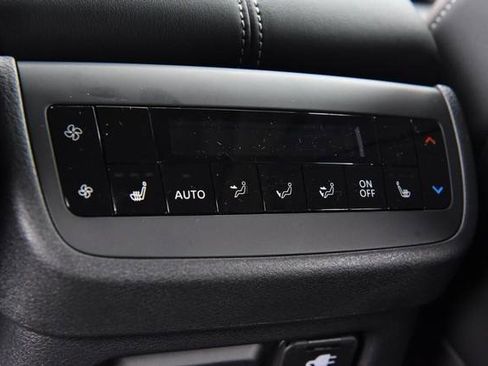 New 2026 Nissan Pathfinder Platinum image 28