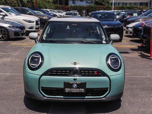 Used 2025 MINI Cooper S FWD image 2