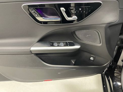 Used 2025 Mercedes-Benz C 300 4MATIC Sedan image 18