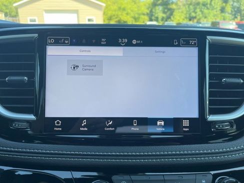 New 2026 Chrysler Pacifica Select image 12