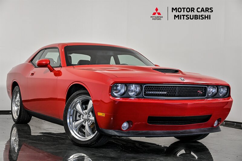 Used 2009 Dodge Challenger R/T RWD image 1