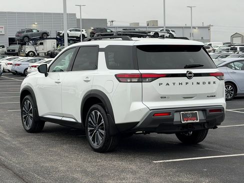 New 2026 Nissan Pathfinder Platinum FWD image 6