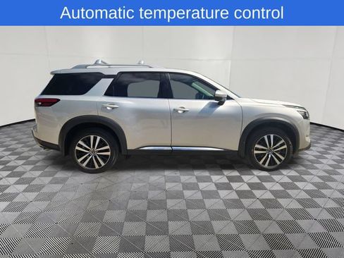 Used 2024 Nissan Pathfinder Platinum w/ Cargo Package FWD image 4