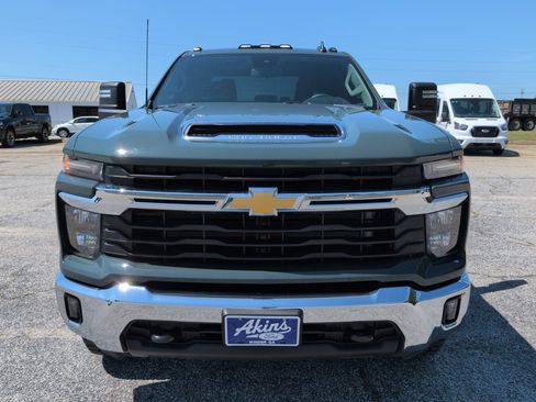 Used 2025 Chevrolet Silverado 2500 LT AWD/4WD image 7