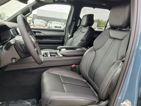 New 2026 Jeep Grand Wagoneer Limited AWD/4WD image 13