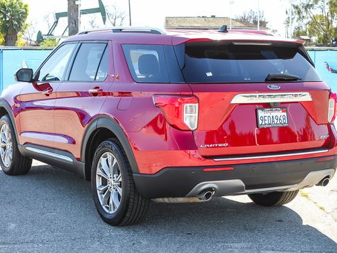 Used 2023 Ford Explorer Limited image 6