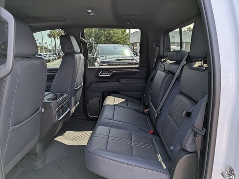 Certified 2025 Chevrolet Silverado 2500 High Country w/ High Country Premium Package AWD/4WD image 13