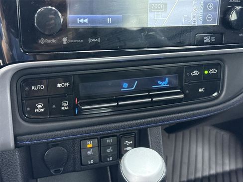 Used 2017 Toyota Corolla L FWD image 28