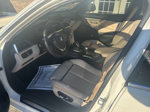 Used 2018 BMW 330i xDrive Sedan w/ Premium Package AWD/4WD image 11