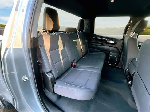 Used 2023 Chevrolet Silverado 1500 RST image 17