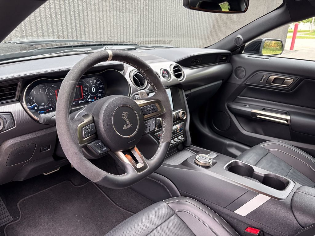 Used 2020 Ford Mustang Shelby GT500 w/ Technology Package RWD image 11