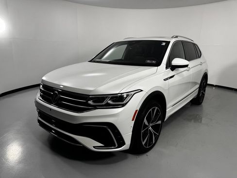 Used 2022 Volkswagen Tiguan SEL R-Line AWD/4WD image 3