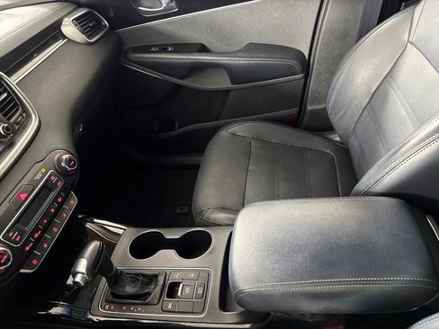 Used 2019 Kia Sorento SX w/ SX Touring Package image 18