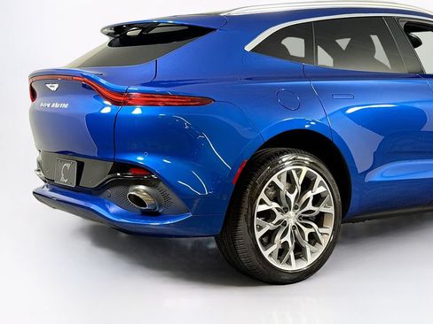 Used 2023 Aston Martin DBX AWD/4WD image 22