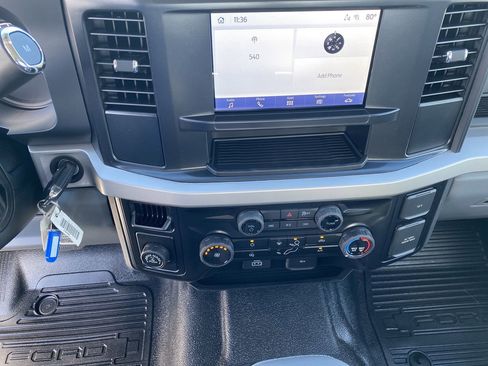 New 2026 Ford F250 XL w/ XL Chrome Package image 20