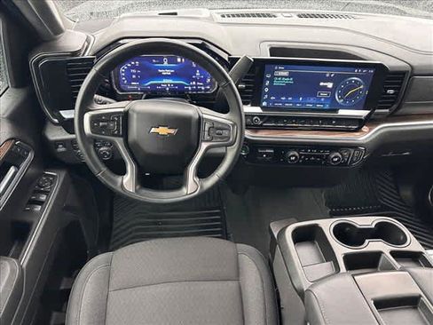 Used 2025 Chevrolet Silverado 1500 LT AWD/4WD image 11