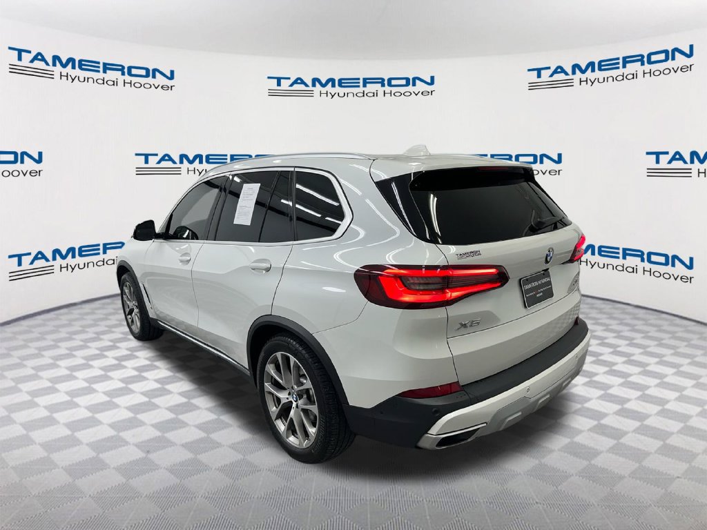 Used 2022 BMW X5 sDrive40i w/ Premium Package RWD image 3