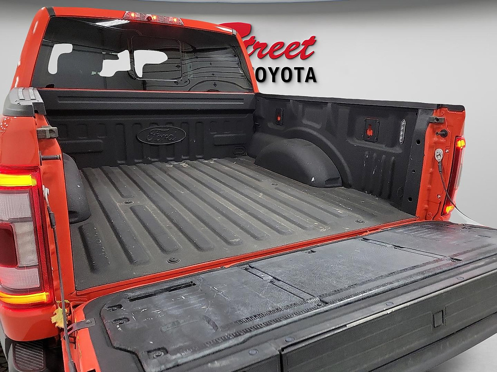 Used 2021 Ford F150 Raptor w/ Equipment Group 801A High AWD/4WD image 7