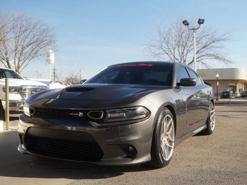 Used 2019 Dodge Charger Scat Pack RWD image 1