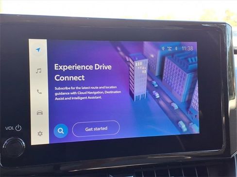 Used 2024 Toyota Corolla Cross LE image 6