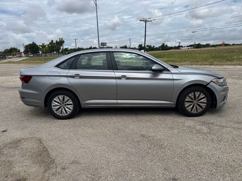 Used 2019 Volkswagen Jetta S w/ Driver Assistance Package FWD image 2