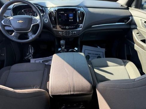 Used 2023 Chevrolet Traverse LT image 12
