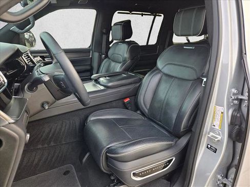 Used 2023 Jeep Grand Wagoneer Series II w/ Quick Order Packagew 28T image 17