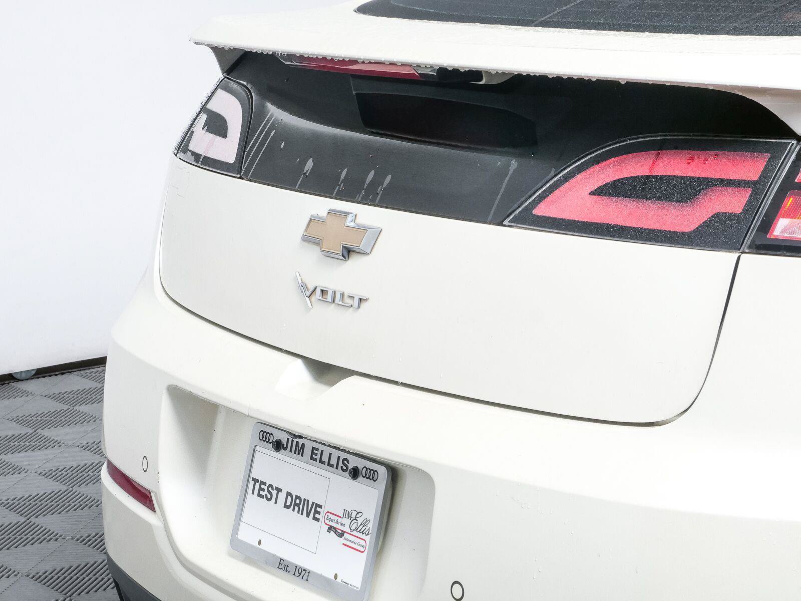 Used 2014 Chevrolet Volt Premium w/ Premium Trim Package FWD image 33