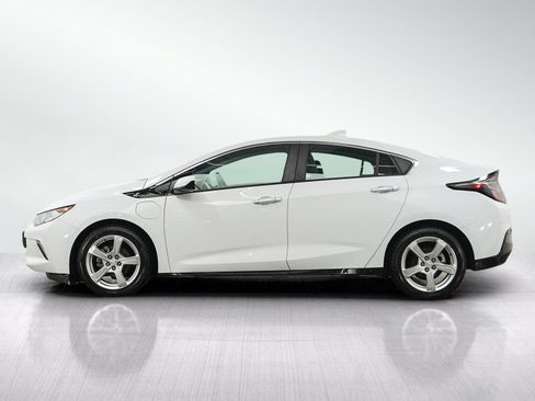 Used 2017 Chevrolet Volt LT w/ Comfort Package FWD image 2