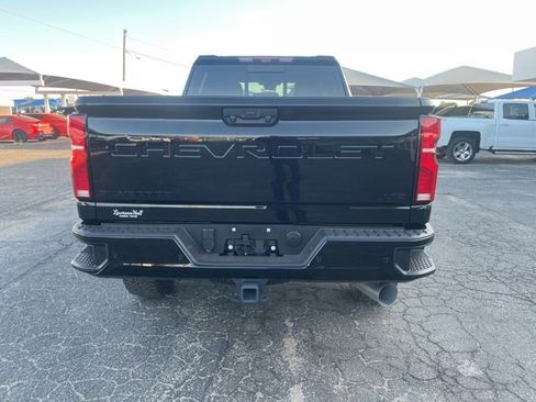 Used 2025 Chevrolet Silverado 2500 LTZ w/ Trail Boss Package AWD/4WD image 5