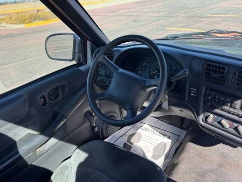 Used 1999 Chevrolet S10 Pickup LS w/ Preferred Equipment Group image 13