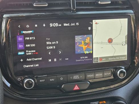 Used 2023 Kia Soul FWD image 25