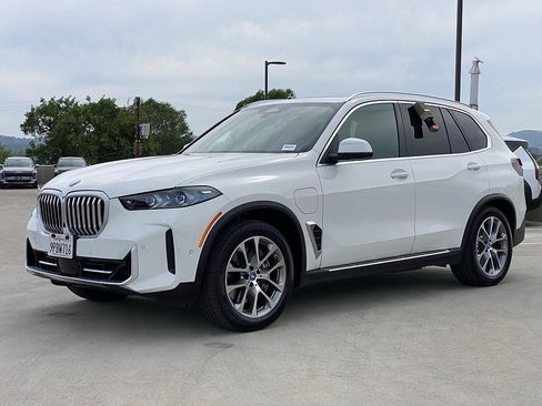 Used 2025 BMW X5 xDrive50e AWD/4WD image 7