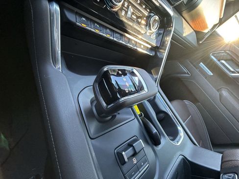 Certified 2025 GMC Sierra 1500 Denali w/ Denali Reserve Package image 22